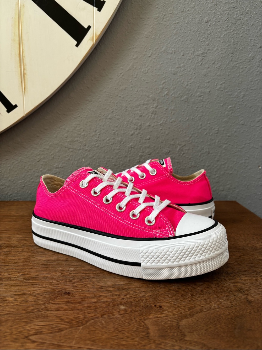 Converse Bright Pink Low-Top Platform Sneakers - Women 6